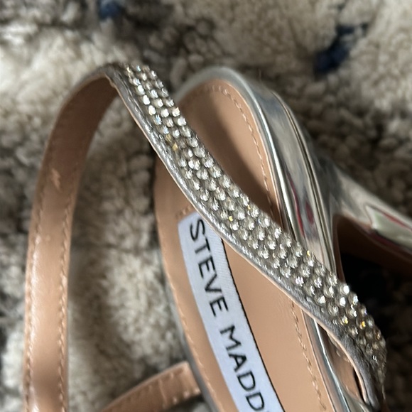 Steve Madden Rhinestone Women’s Sandal Heels Size 6.5 - Picture 4 of 9